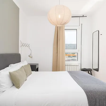Bright With Amazing Views Apartmán *