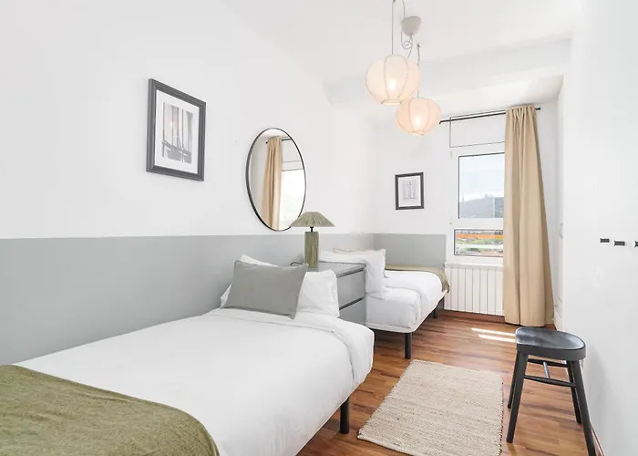 Bright With Amazing Views Apartment
