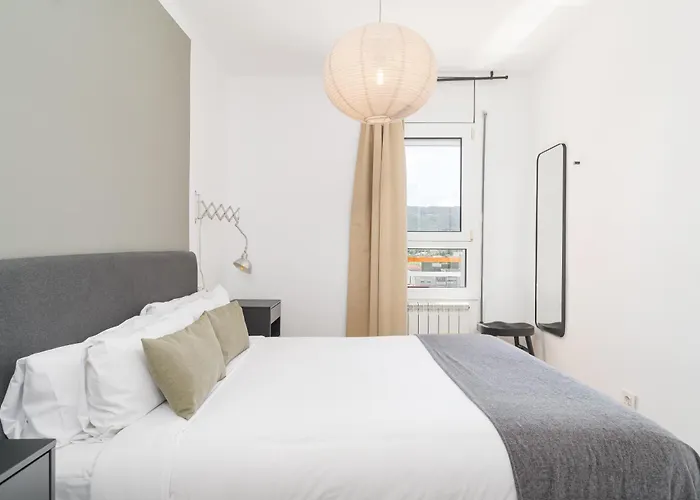 Bright With Amazing Views Apartment *