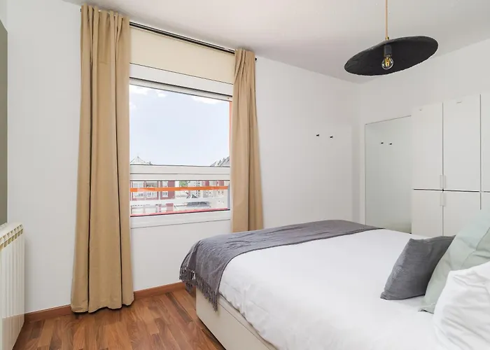 Bright With Amazing Views Apartment